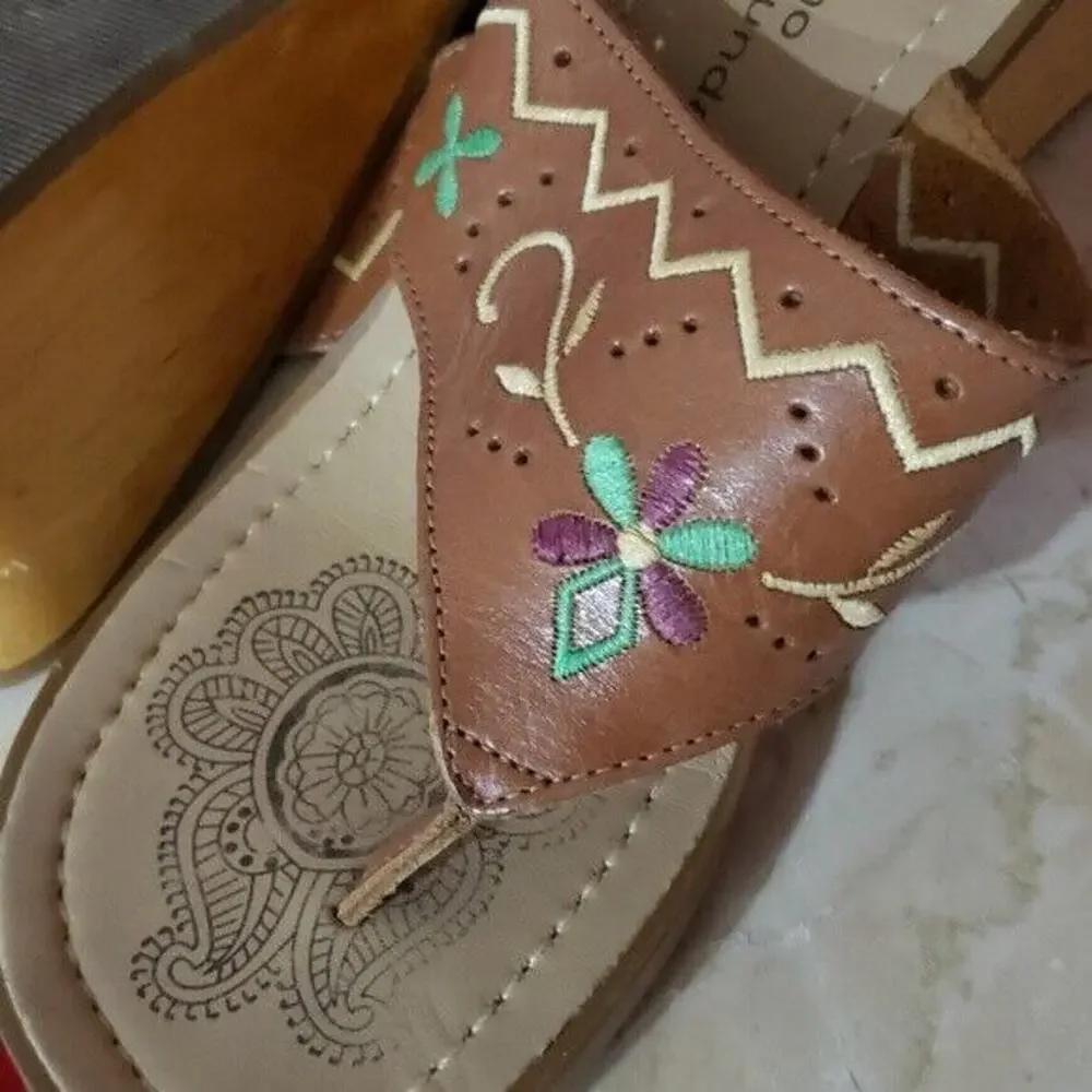 No Boundaries Wedges Floral Wedges - Size 8.5